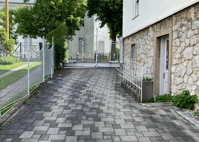 Charmantes Studio-apartment Im Shabby Chic Stil Mit Balkon Und Gartenblick - Ihr Perfektes Zuhause In * Грац