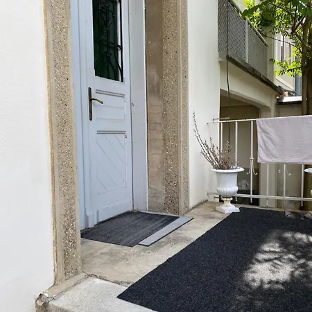 Charmantes Studio-apartment Im Shabby Chic Stil Mit Balkon Und Gartenblick - Ihr Perfektes Zuhause In * גראץ