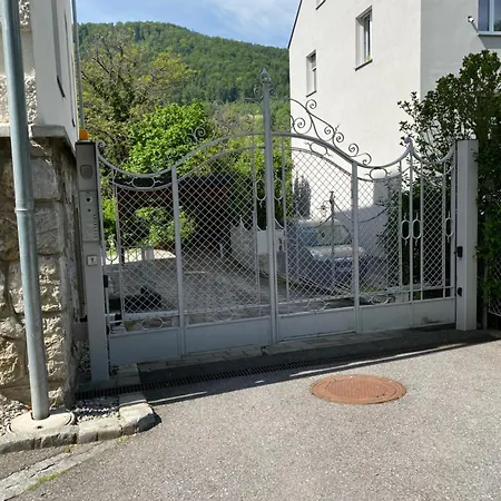Charmantes Studio-apartment Im Shabby Chic Stil Mit Balkon Und Gartenblick - Ihr Perfektes Zuhause In * غراتس